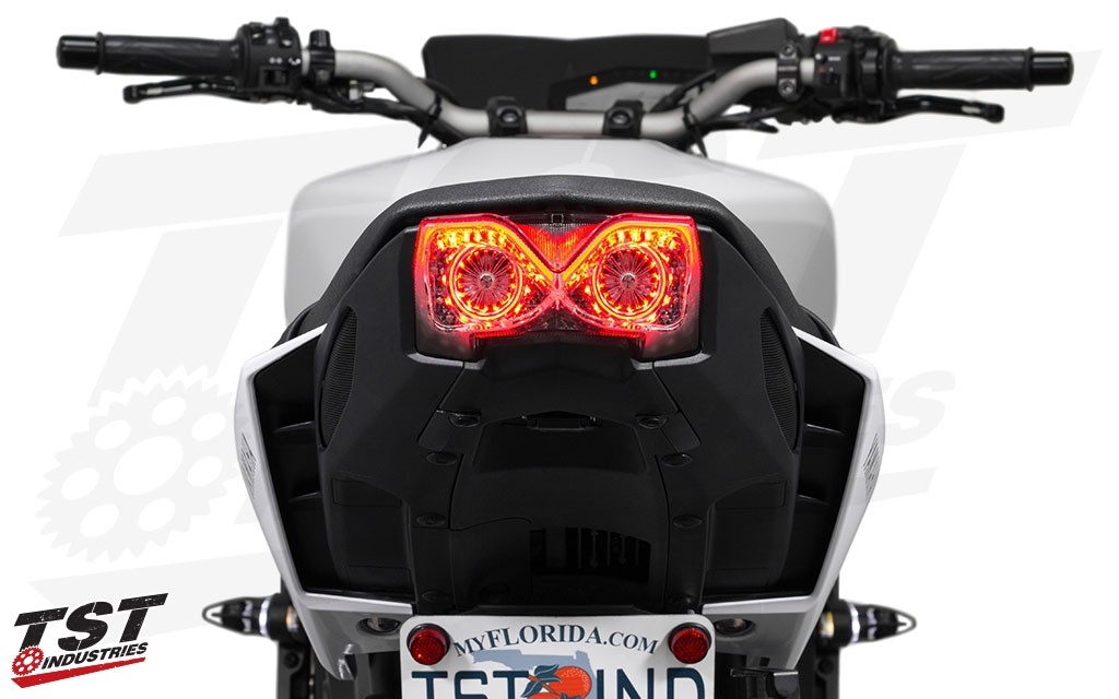 TST Industries MT09 (17-) ウィンカー内蔵 LEDテールライト