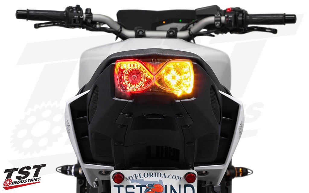 TST Industries MT09 (17-) ウィンカー内蔵 LEDテールライト