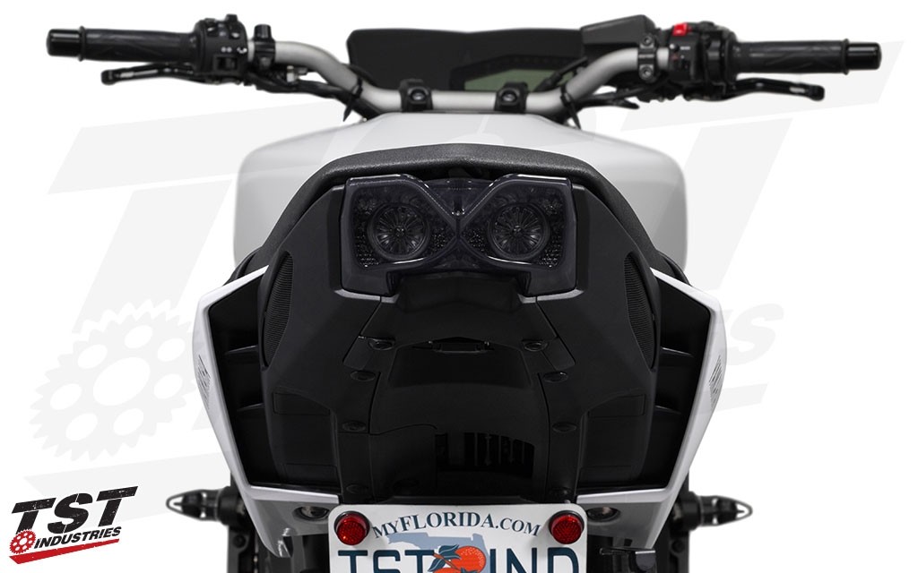 TST Industries MT09 (17-) ウィンカー内蔵 LEDテールライト