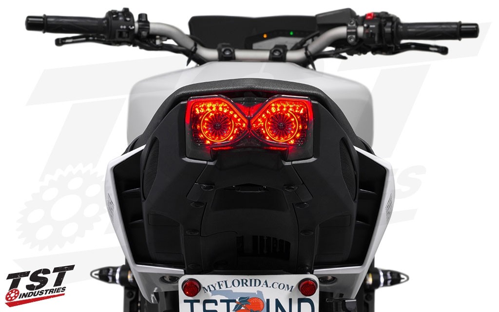 TST Industries MT09 (17-) ウィンカー内蔵 LEDテールライト