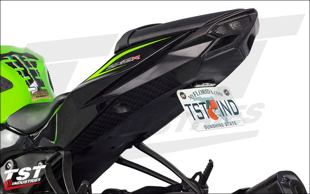 TST Industries ZX-6R (13-18)用 ウィンカー内蔵 LEDテールライト