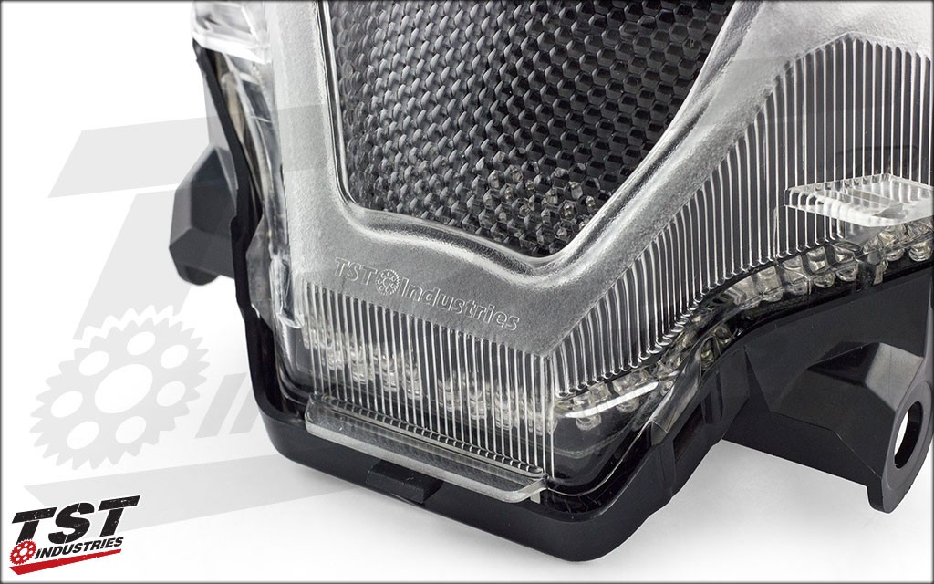 TST Industries YZF-R25/R3用 ウィンカー内蔵 LEDテールライト