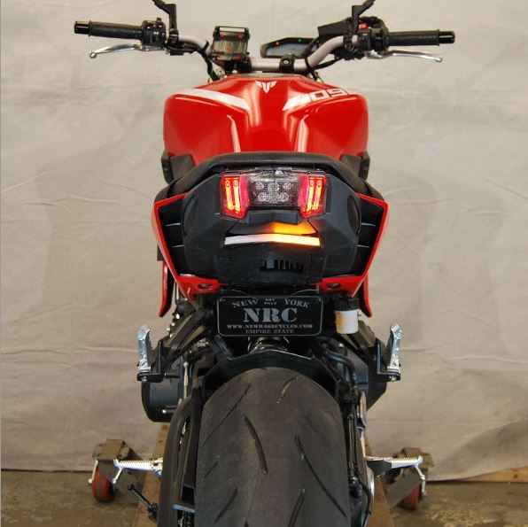 NRC MT-09 (17-) ウィンカー内蔵 Tuckedモデル フェンダーレスキット