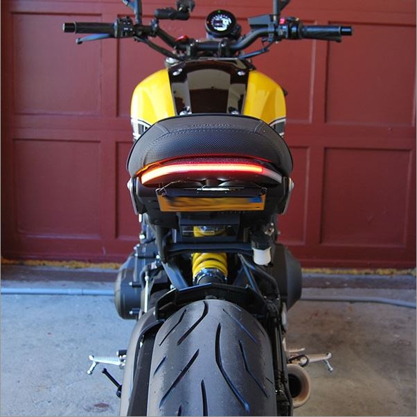 NRC XSR 900 ウィンカー内蔵 Tuckedモデル フェンダーレスキット