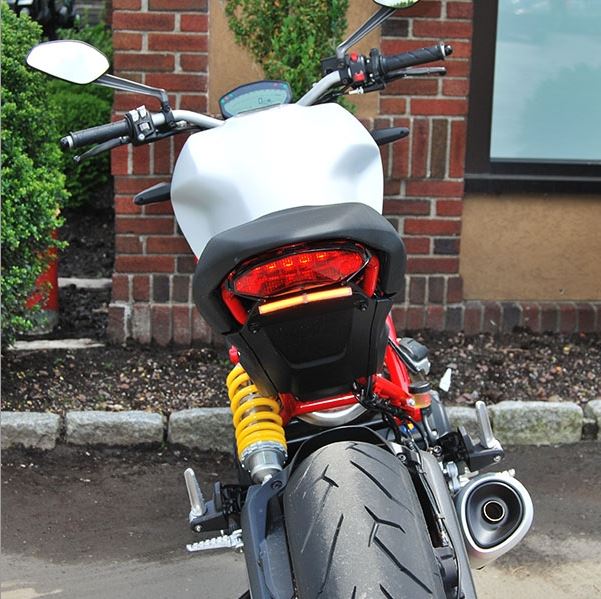 NRC モンスター 797 (17-) ウィンカー内蔵 Tuckedモデル フェンダーレスキット
