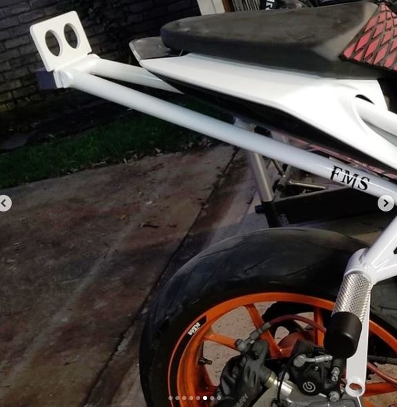 Full Stunt Metal KTM DUKE390 (17-19) サブケージ / ウィリーバー