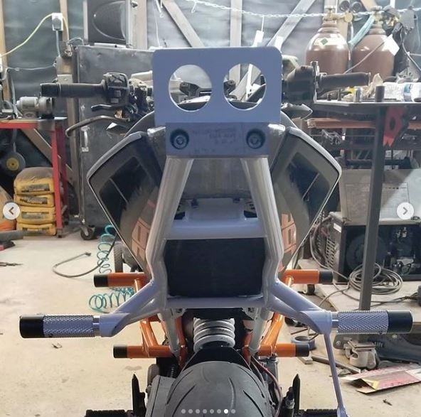 Full Stunt Metal KTM DUKE390 (17-19) サブケージ / ウィリーバー