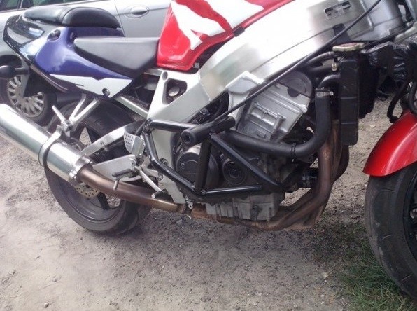 Forstunt製 スタントケージ CBR900RR