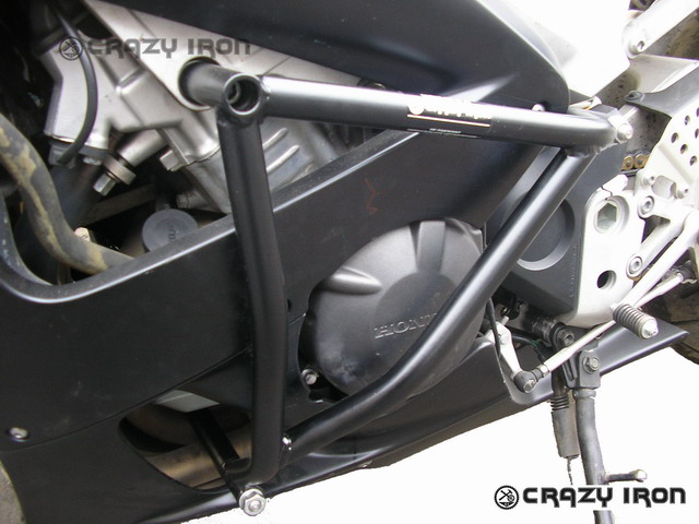 CRAZY IRON エンジンガード CBR929RR
