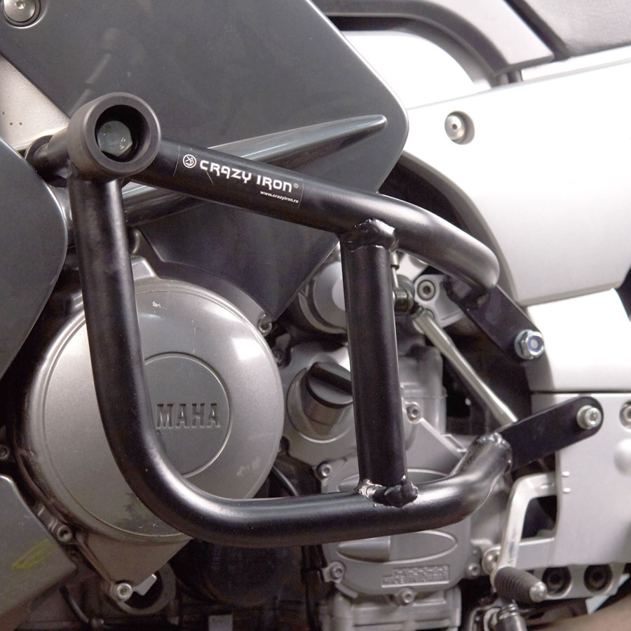 CRAZY IRON エンジンガード FJR1300 (01-05)