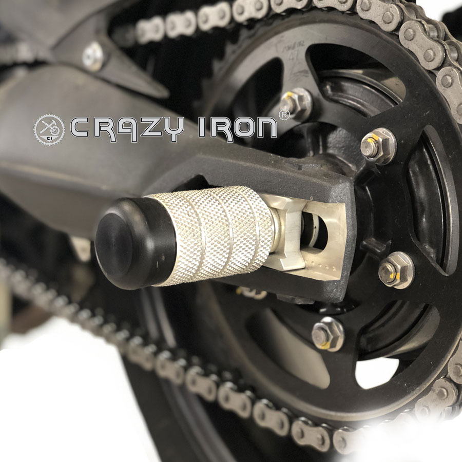 CRAZY IRON スタント用 リア アクスルスライダー トライアンフ ストリートトリプル 675 675R (07-)