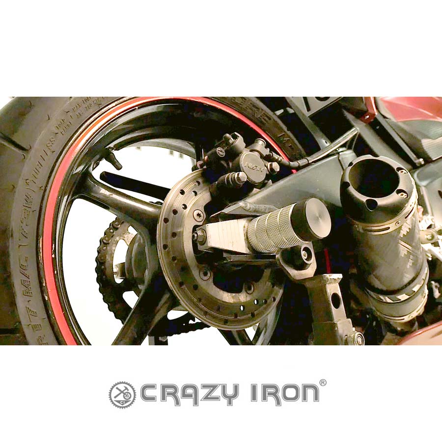 CRAZY IRON スタント用 リア アクスルスライダー YZF-R6 (06-16) FZ-1 (06-14) FZ-8 (10-15)