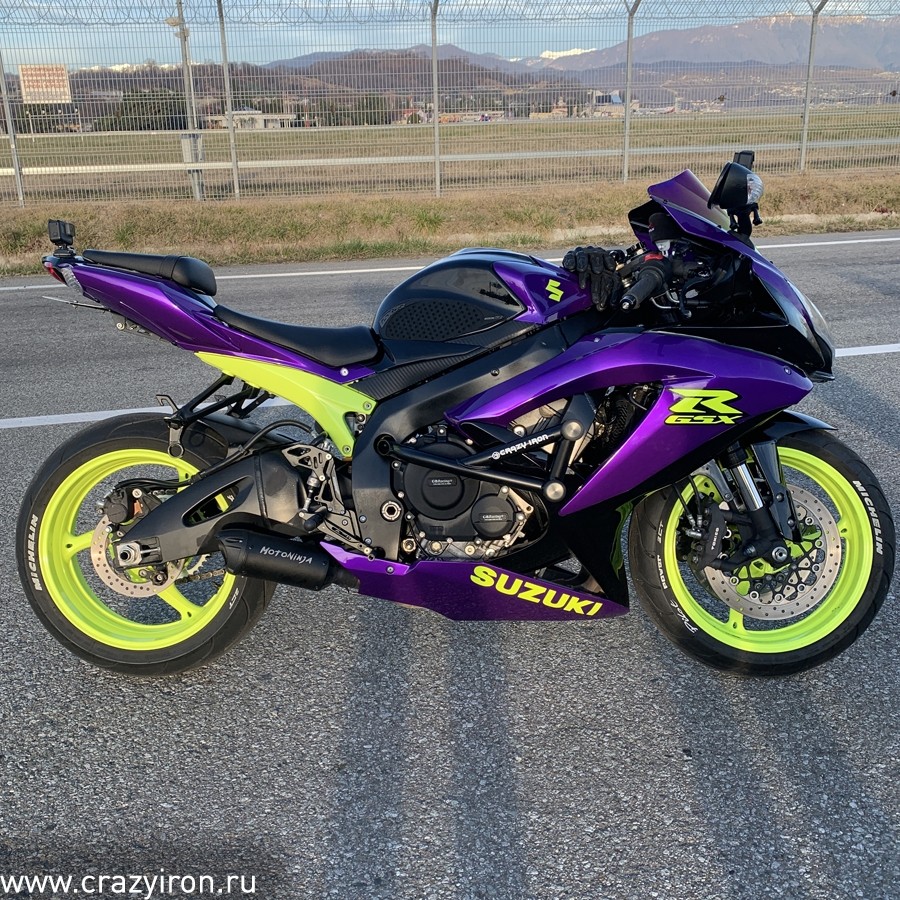 CRAZY IRON レースアーマー GSXR600 / GSXR750 (06-07)