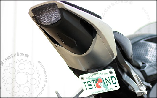 TST Industries フェンダーレス＆アンダーテール キット CBR1000RR 08-09