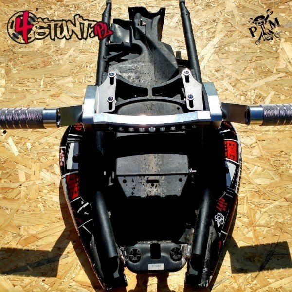 Forstunt製 可変アルミサブケージ トライアンフストリートトリプル(06-12)